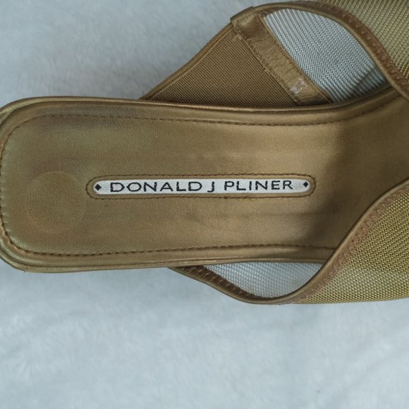 Donald J. Pliner Shoes 😲 - Picture 8 of 11